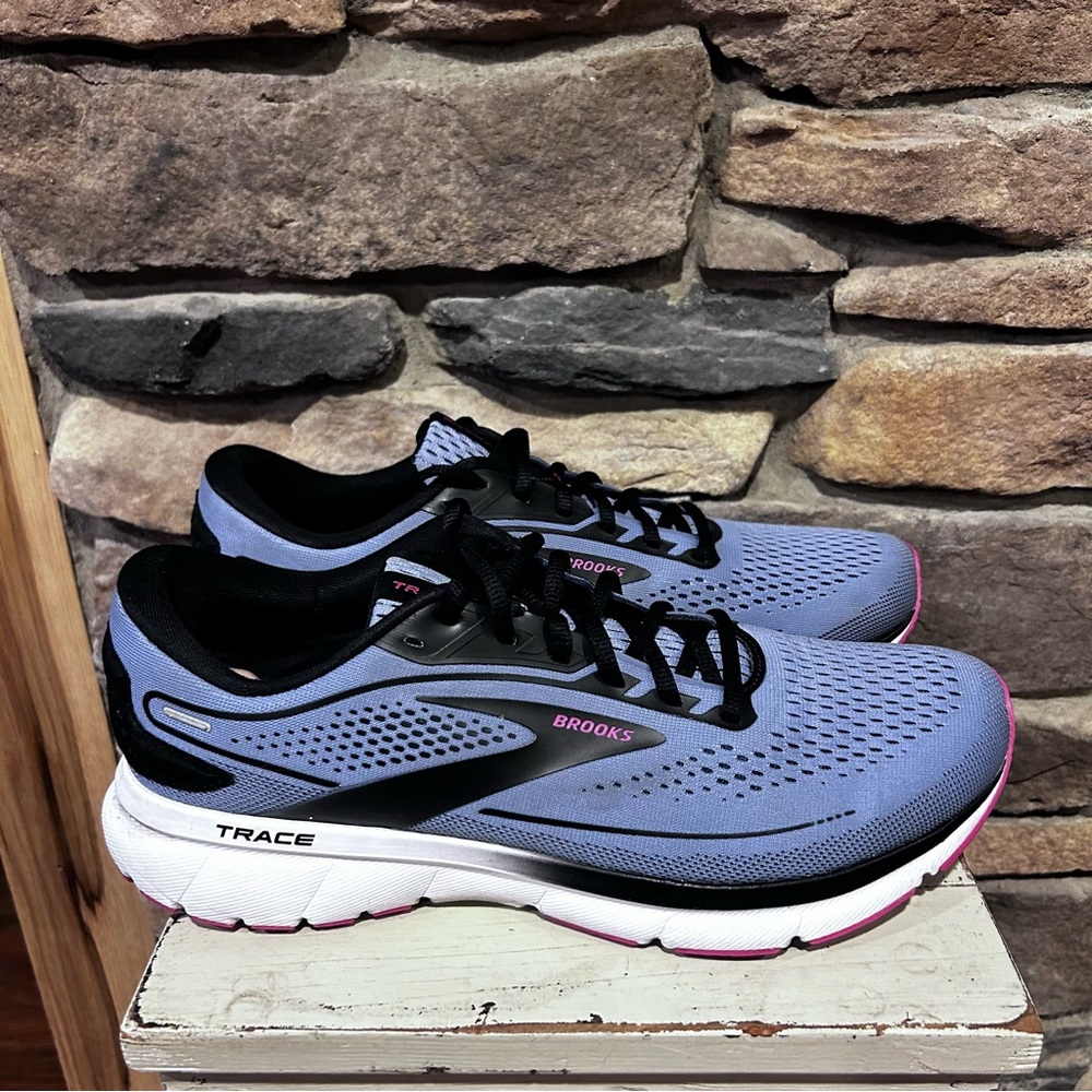 Brooks Women's trace 2 Running Shoes - Black‎ and Pink women’s size 12 - Picture 3 of 6
